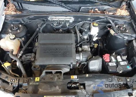 2011 Ford Escape Xlt Automatic from USA, damaged, VIN 1FMCU9DG9BKB08102